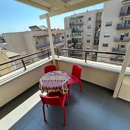 Apartamento Attico Stazione - Montello 16 Bari Exterior foto