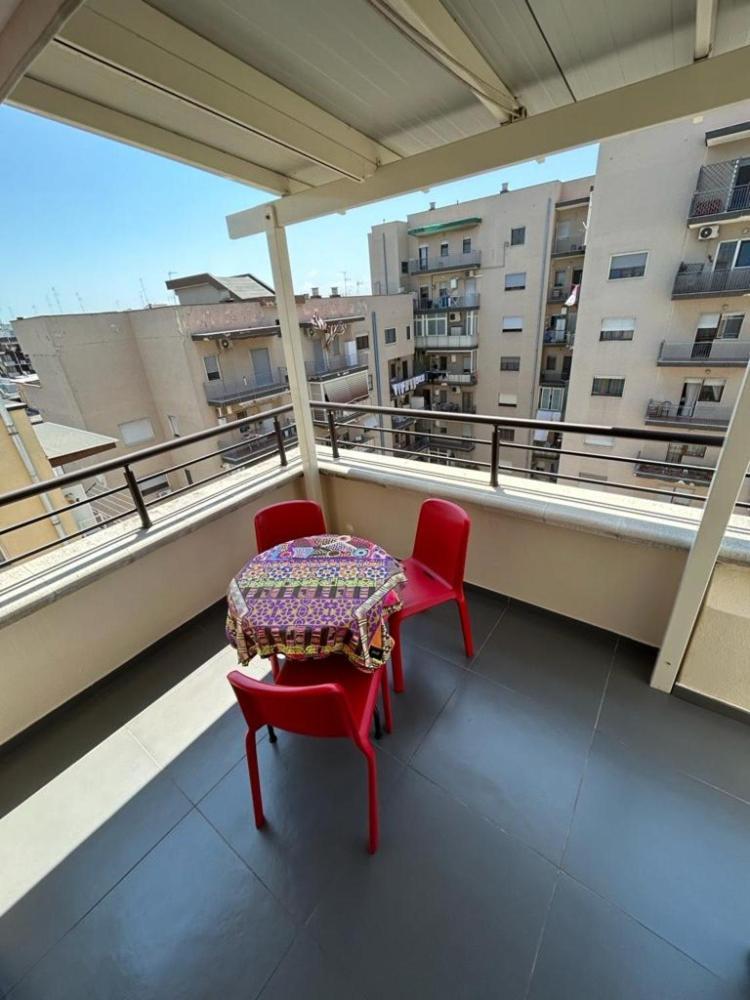 Apartamento Attico Stazione - Montello 16 Bari Exterior foto