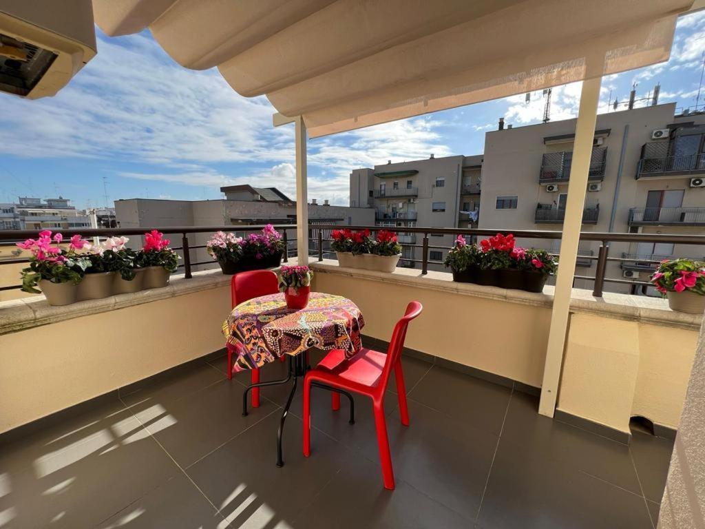 Apartamento Attico Stazione - Montello 16 Bari Exterior foto